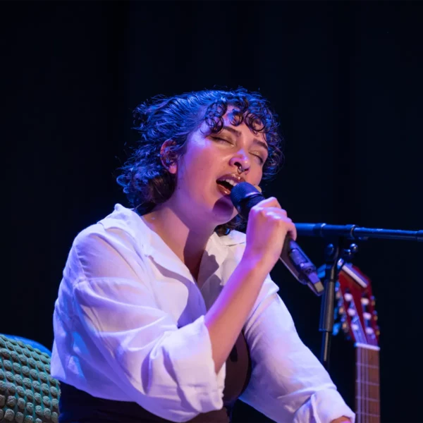 Salomé Moreno durante un concierto en directo